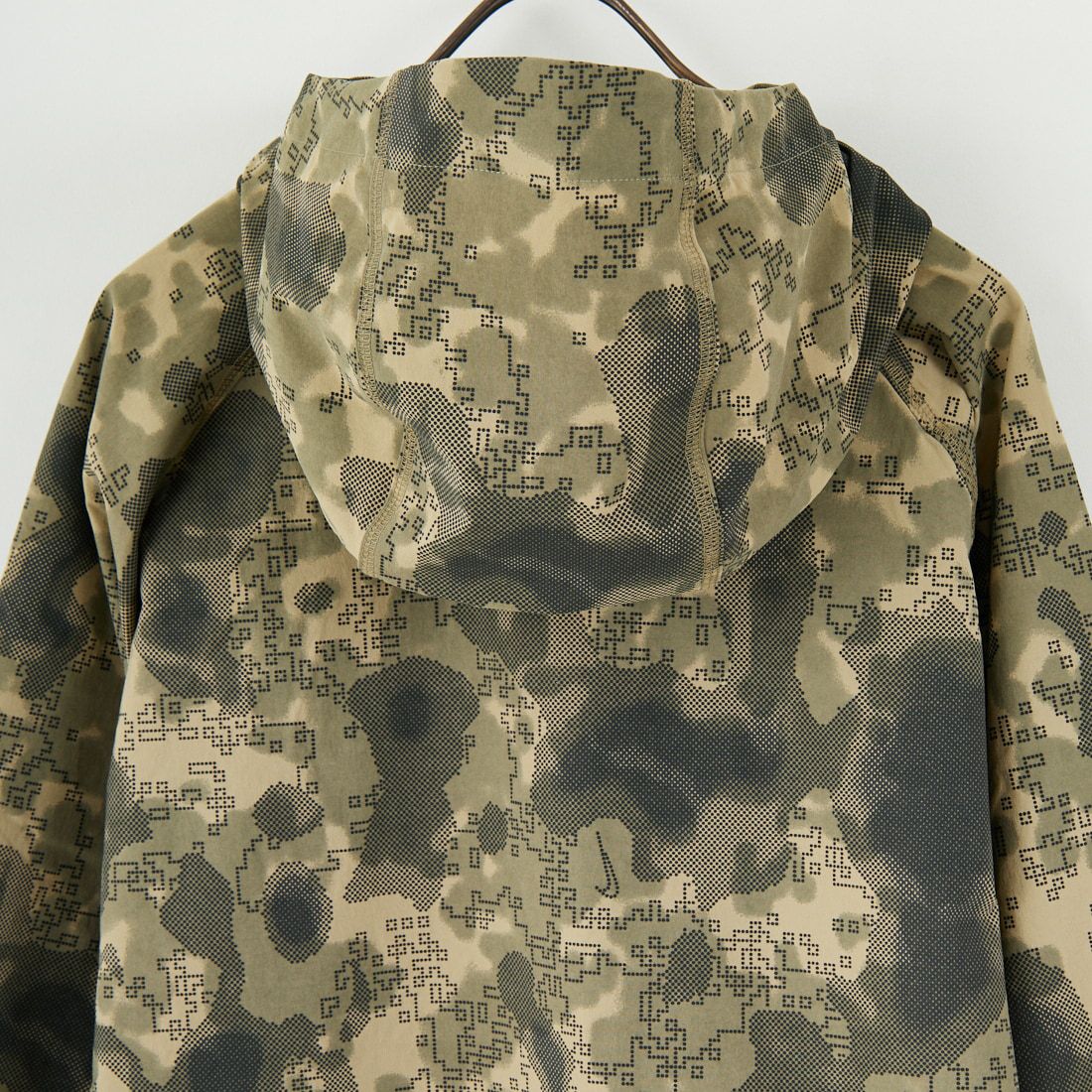 NIKE [ナイキ] Dri-FIT ウィンドランナー ウーブンカモ柄ジャケット [HV0980] 210 NEUTRA