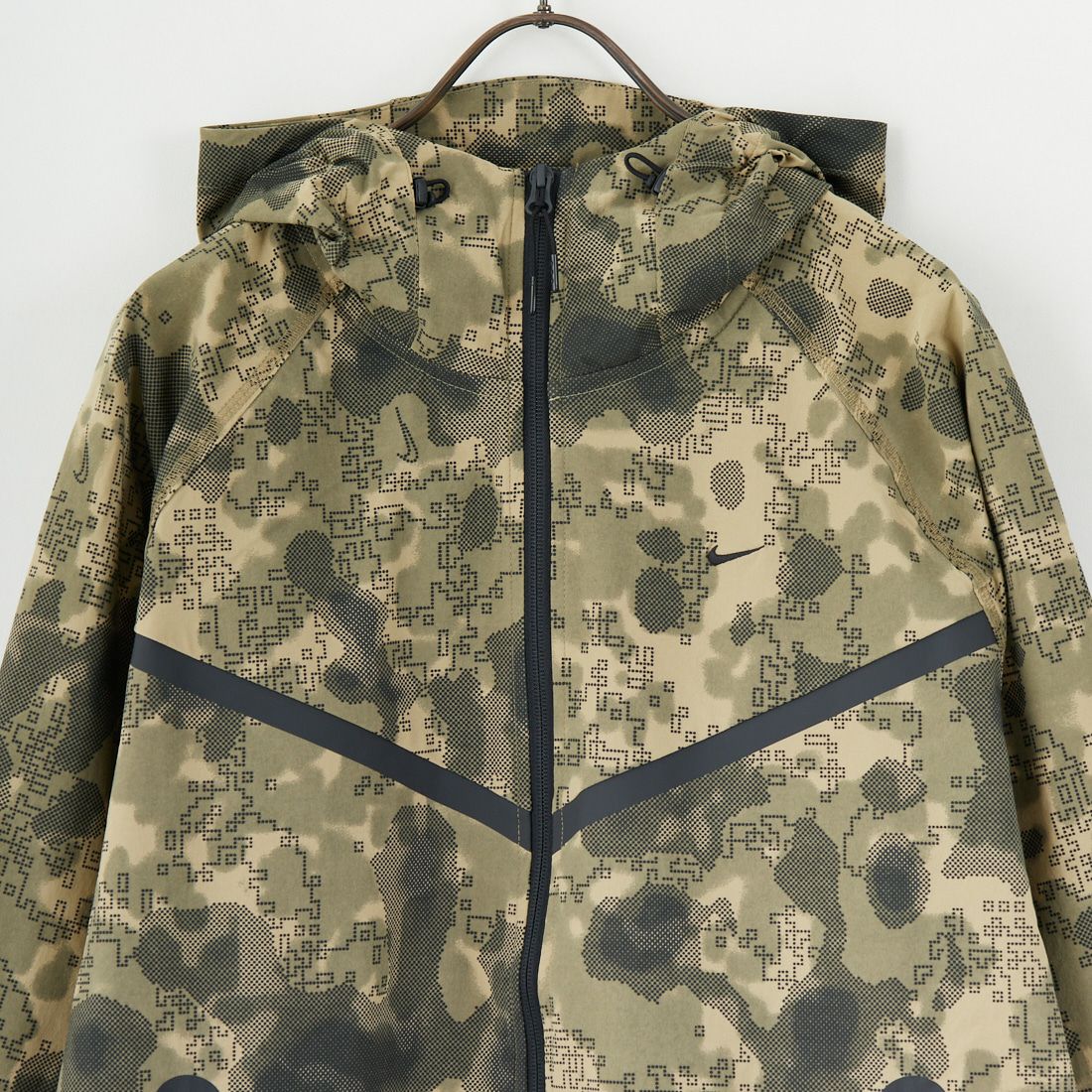 NIKE [ナイキ] Dri-FIT ウィンドランナー ウーブンカモ柄ジャケット [HV0980] 210 NEUTRA
