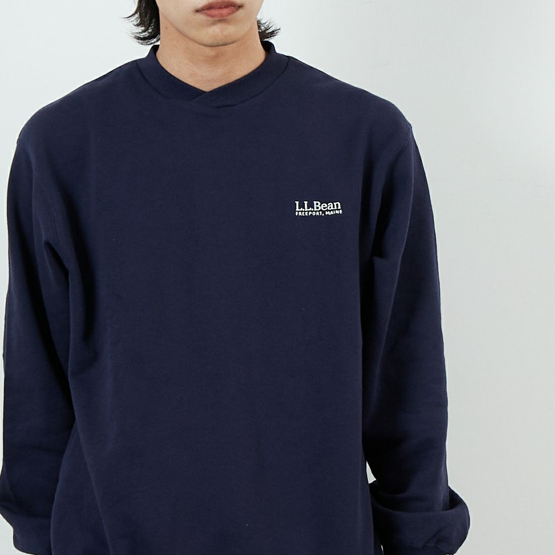 L.L.BEAN [エルエルビーン] SMITHFIELD クルーネックスウェットシャツ [5475-1037] 67 NAVY &&モデル身長：179cm 着用サイズ：M&&