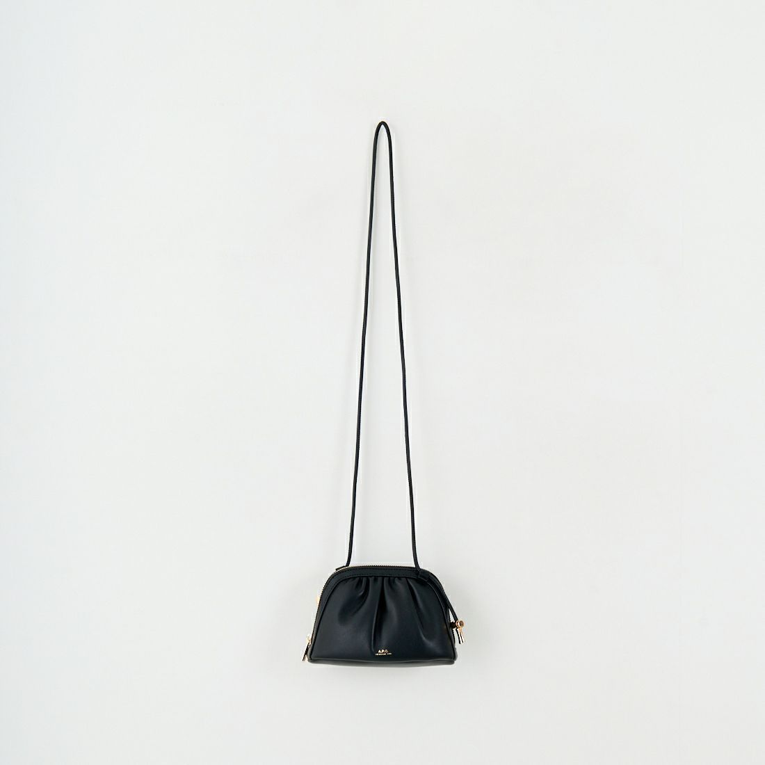 美品A.P.C BOURSE NINON スモールドローストリングバッグ A.P.C.｜Ninon スモールドローストリングバッグ | Rakuten
