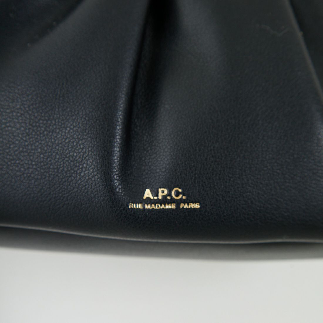 A.P.C. [アー・ペー・セー] Ninon ドローストリングバッグ [BOURSE-NINON-SMALL] 99 NOIR