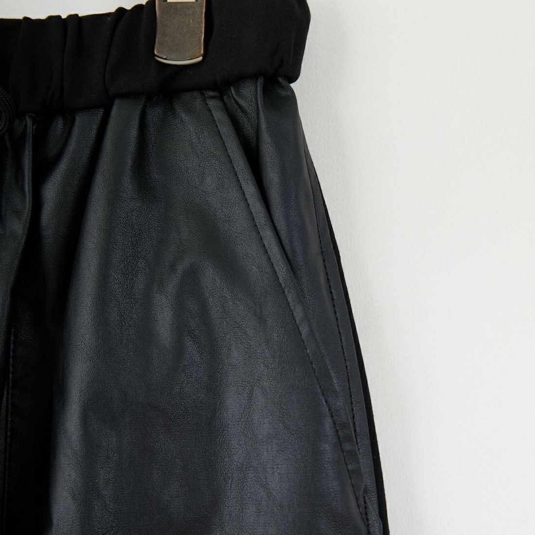 CHIGNON [シニヨン] フェイクレザーベイカースカート [2754-003KK] BLACK