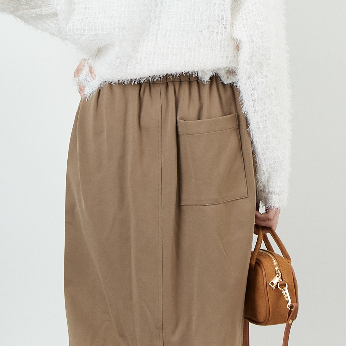 CHIGNON [シニヨン] フェイクレザーベイカースカート [2754-003KK] BEIGE &&モデル身長：162cm 着用サイズ：F&&