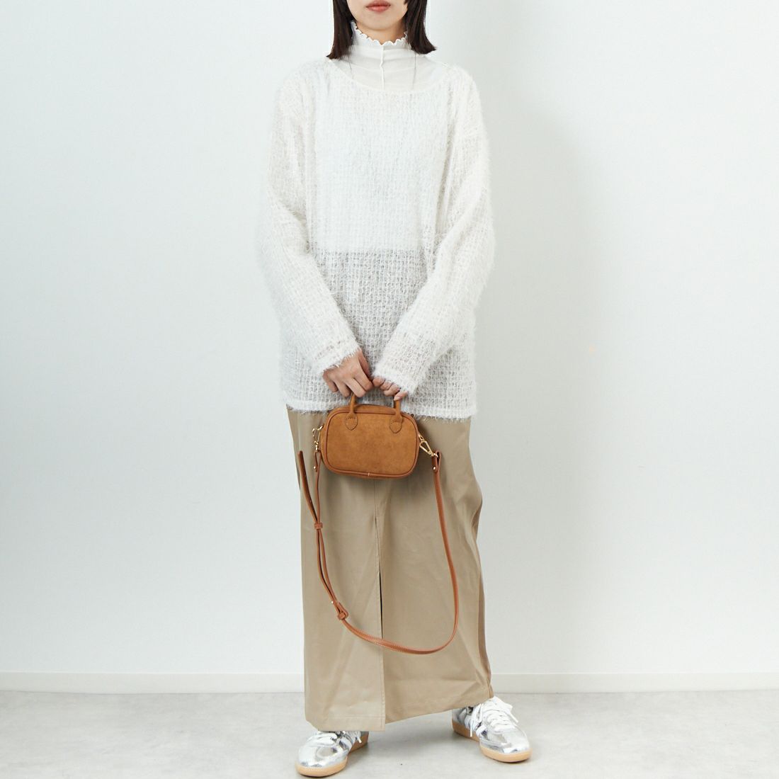 CHIGNON [シニヨン] フェザーチュールプルオーバー [8654-085KO] IVORY &&モデル身長：162cm 着用サイズ：F&&