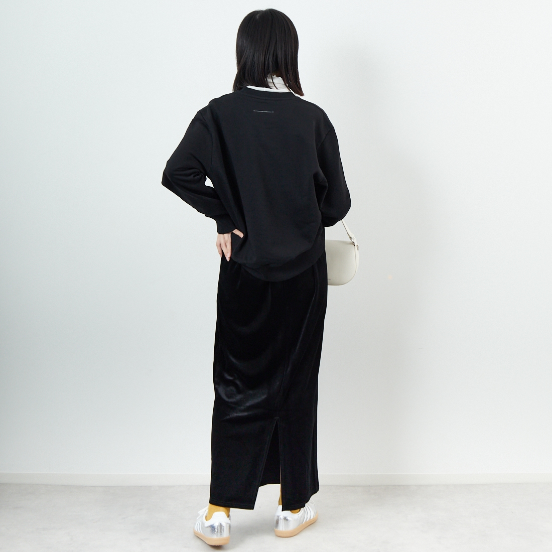 USINE [ユジーヌ] ベロアタイトスカート [IN2-SK-5] BLACK &&モデル身長：162cm 着用サイズ：36&&