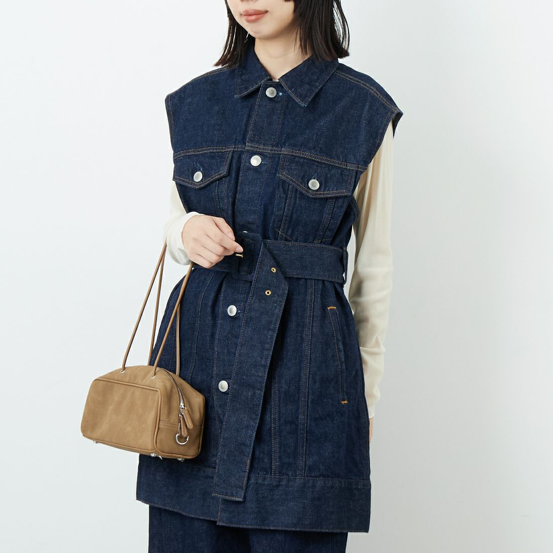 SOMETHING [サムシング] ベルテッドデニムジャケット [SAT005] 00 O.W &&モデル身長：162cm 着用サイズ：F&&