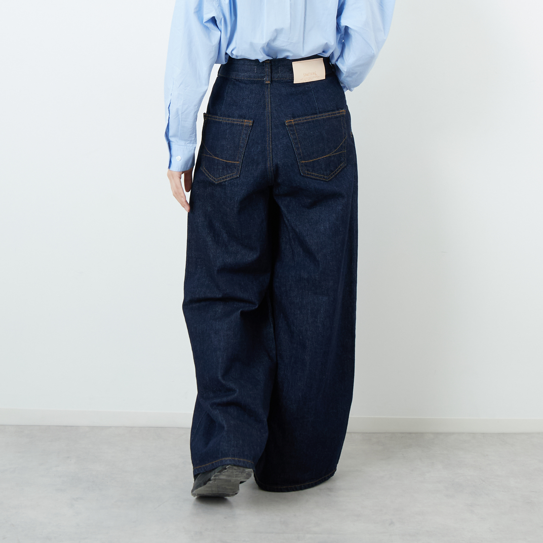SOMETHING [サムシング] ラップワイドパンツ [SA1105] 00 O.W &&モデル身長：162cm 着用サイズ：XS&&