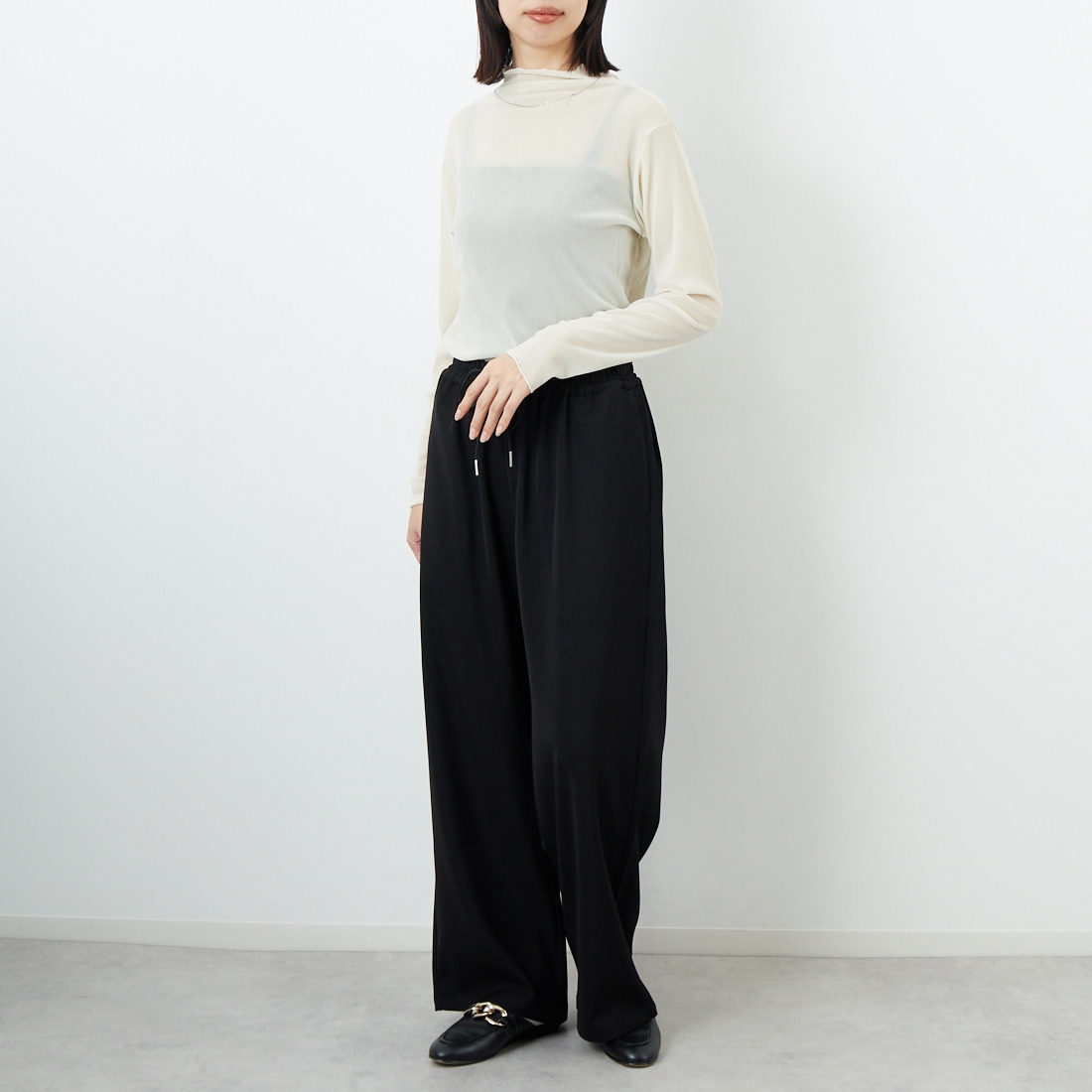 USINE [ユジーヌ] フロッキーチュールタートルネックTシャツ [21256065] 032 ｱｲﾎﾞﾘｰ &&モデル身長：162cm 着用サイズ：F&&