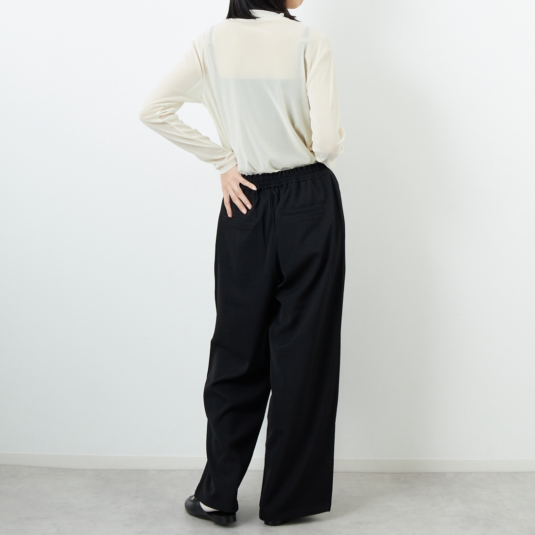 USINE [ユジーヌ] フロッキーチュールタートルネックTシャツ [21256065] 032 ｱｲﾎﾞﾘｰ &&モデル身長：162cm 着用サイズ：F&&