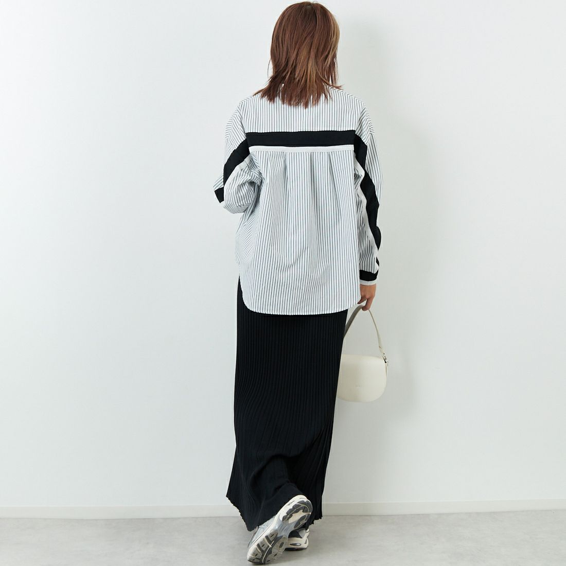 Jf Ready Made [ジェイエフレディメイド] TC起毛 バックヨークテープブラウス [4225617] ｵﾌ/ﾌﾞﾗｯｸ &&モデル身長：167cm 着用サイズ：F&&