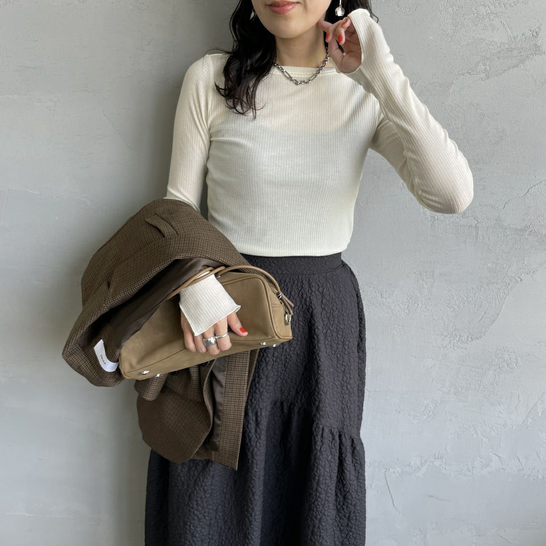 USINE [ユジーヌ] カシミアシルク シアーボートネックカットソー [21256066] 031 ｵﾌ &&モデル身長：160cm 着用サイズ：36&&