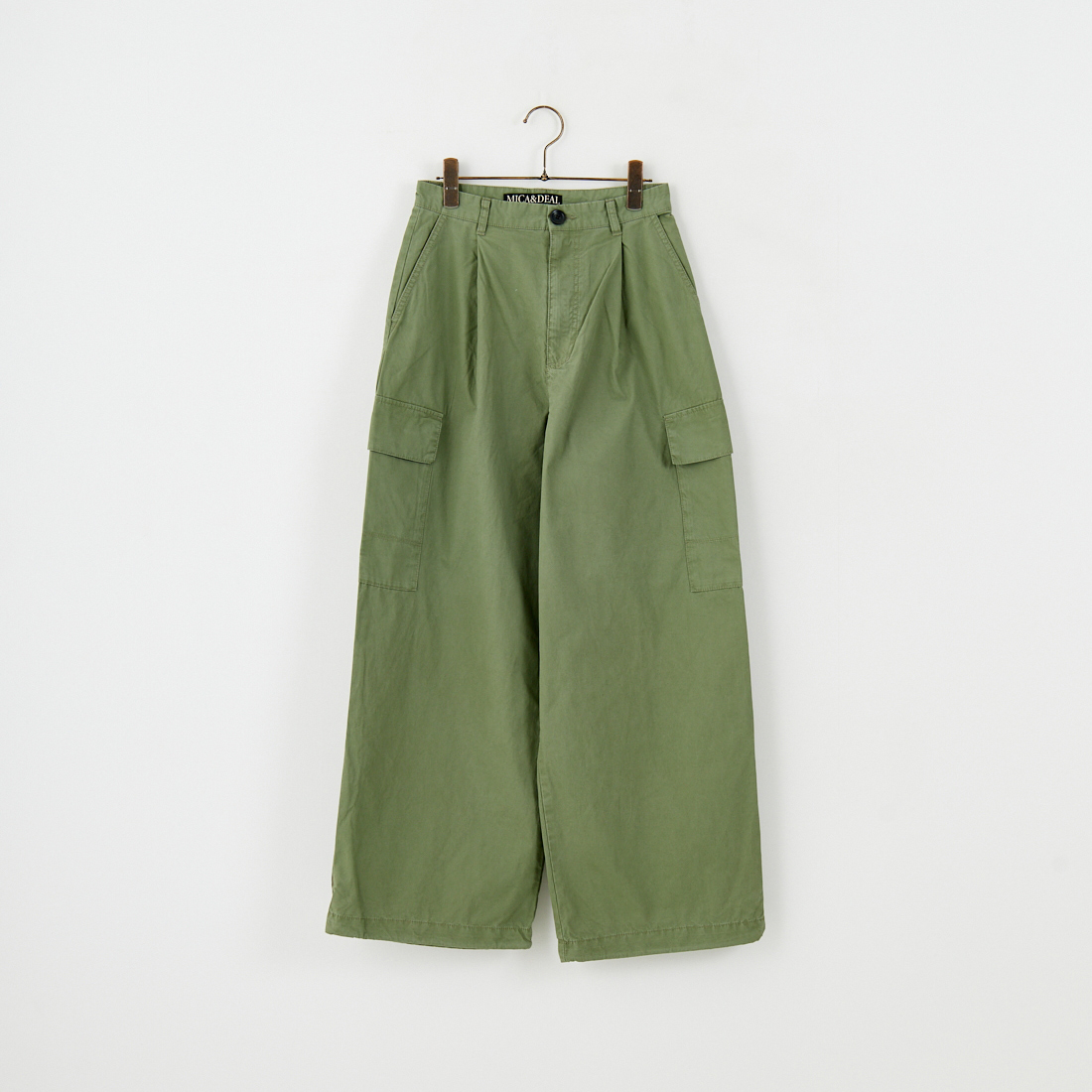 KHAKI