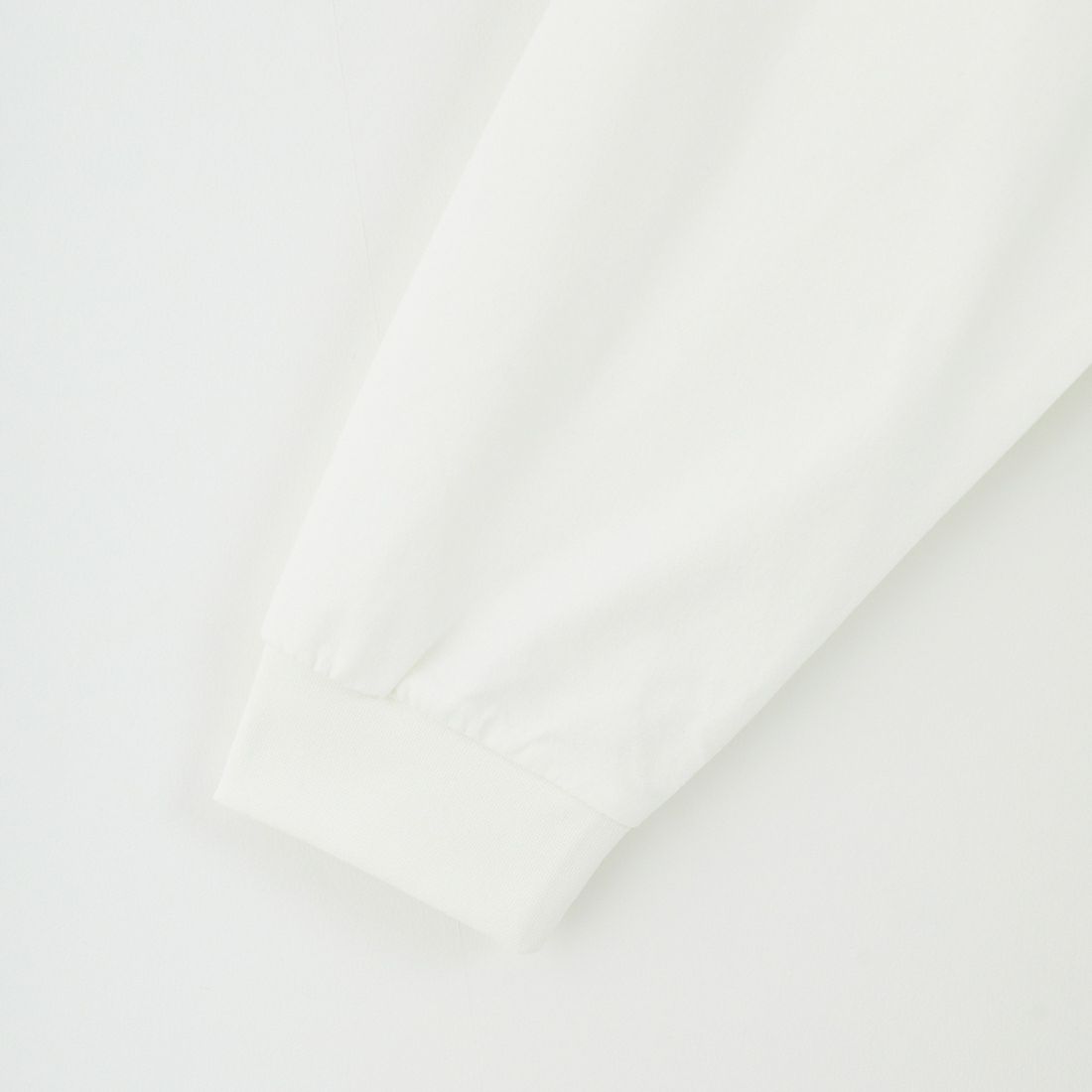 Marmot [マーモット] 別注 ドローコード付き ワンポイントロゴ ロングスリーブポケットTシャツ [MTFW25U04IN-JF] WHITE