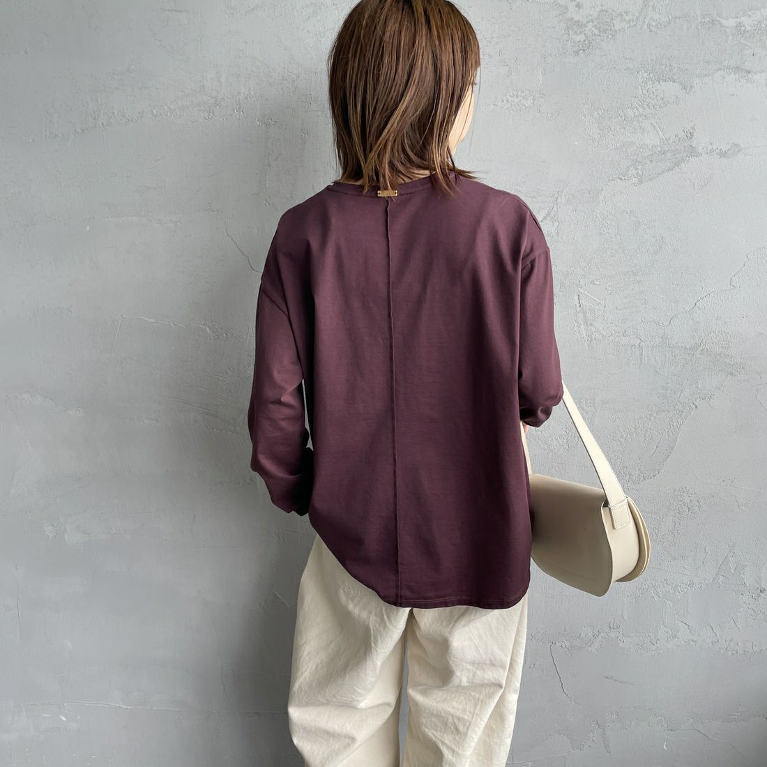 MICA&DEAL [マイカアンドディール] AMERICANA × MICA&DEAL ロングスリーブTシャツ [0125309271] BROWN &&モデル身長：158cm 着用サイズ：F&&