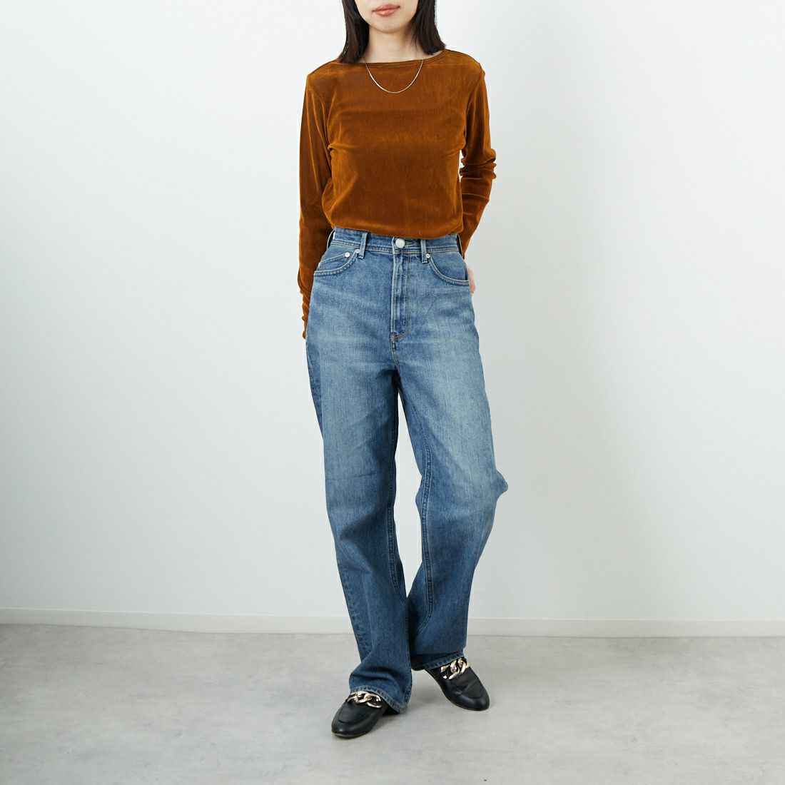 YANUK [ヤヌーク] ボーイズストレート LEA [57143232] VHB &&モデル身長：162cm 着用サイズ：23&&