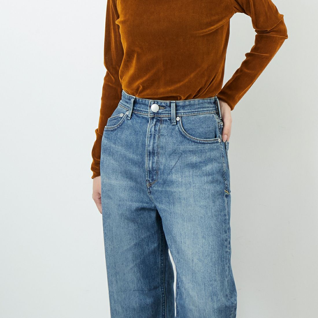 YANUK [ヤヌーク] ボーイズストレート LEA [57143232] VHB &&モデル身長：162cm 着用サイズ：23&&