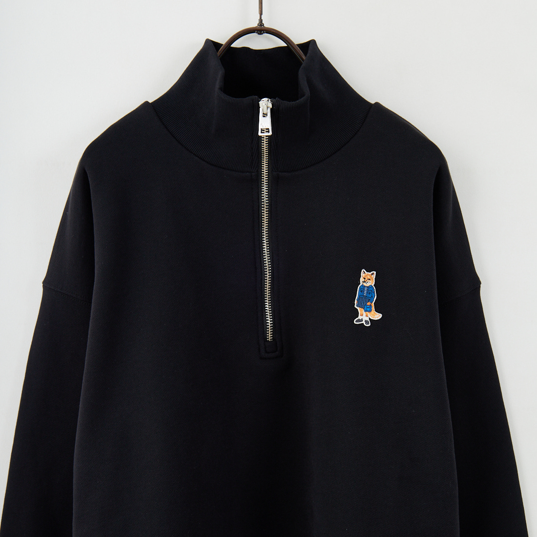 MAISON KITSUNE [メゾン キツネ] ドレスドフォックス ハーフジップ