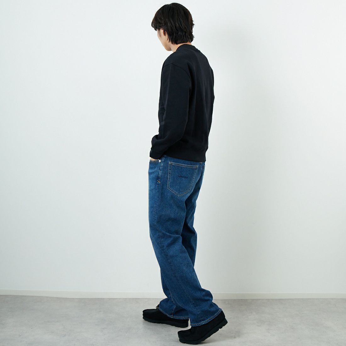 MAISON KITSUNE [メゾン キツネ] スタンディングフォックス コンフォートスウェット [PM00311KM0341] P199 BLACK &&モデル身長：179cm 着用サイズ：S&&