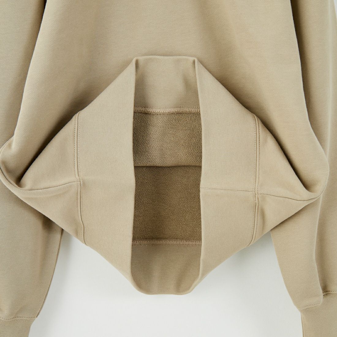 MAISON KITSUNE [メゾン キツネ] スタンディングフォックス コンフォートスウェット [PM00311KM0341] 0302 C.BEI