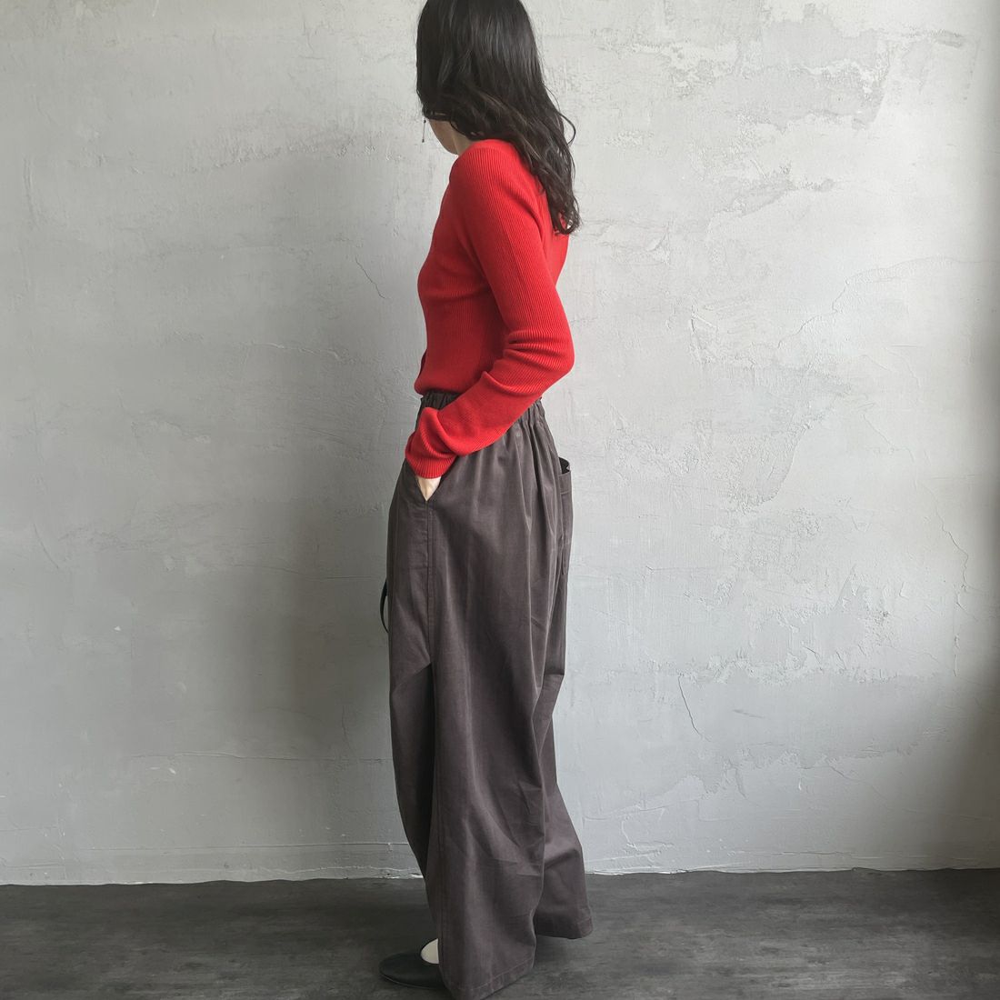 mizuiro ind [ミズイロインド] 別注 コーデュロイワイドパンツ [50053-JF] BROWN &&モデル身長：160cm 着用サイズ：F&&