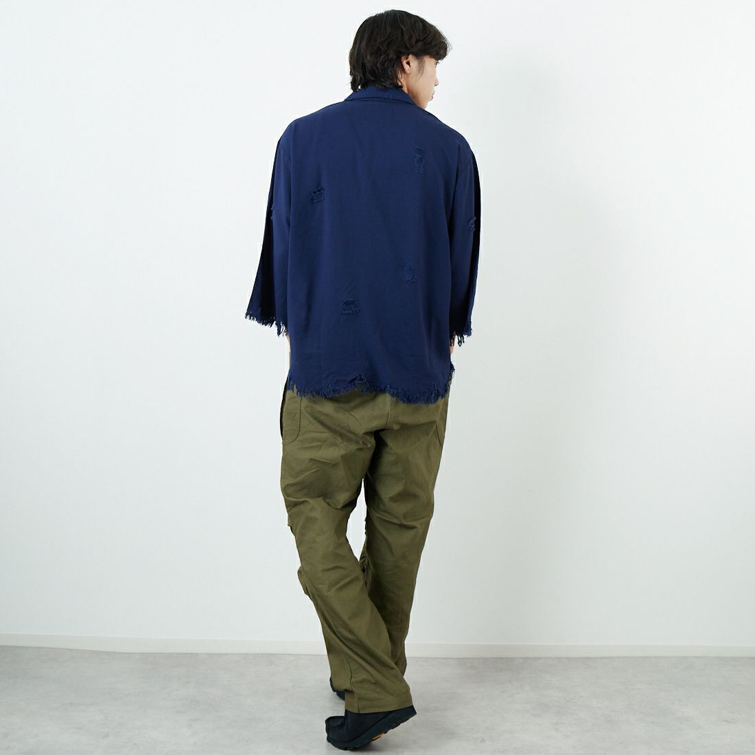 ARMY TWILL SANFORIZED [アーミーツイル サンフォライズド] ダメージソフトツイルシャツ [AM-2557002] NAVY &&モデル身長：179cm 着用サイズ：M&&