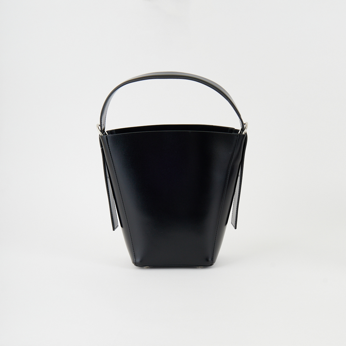 &MyuQ [アンドミューク] LIBER バケツ型トートバッグ [MCB114] BLACK