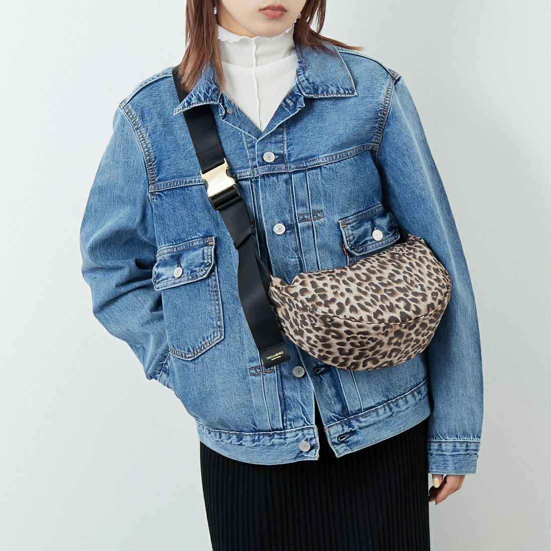 VIOLAd'ORO [ヴィオラドーロ] BIANCA レオパード柄ボディバッグ [V-2257] LEOPARD/BK