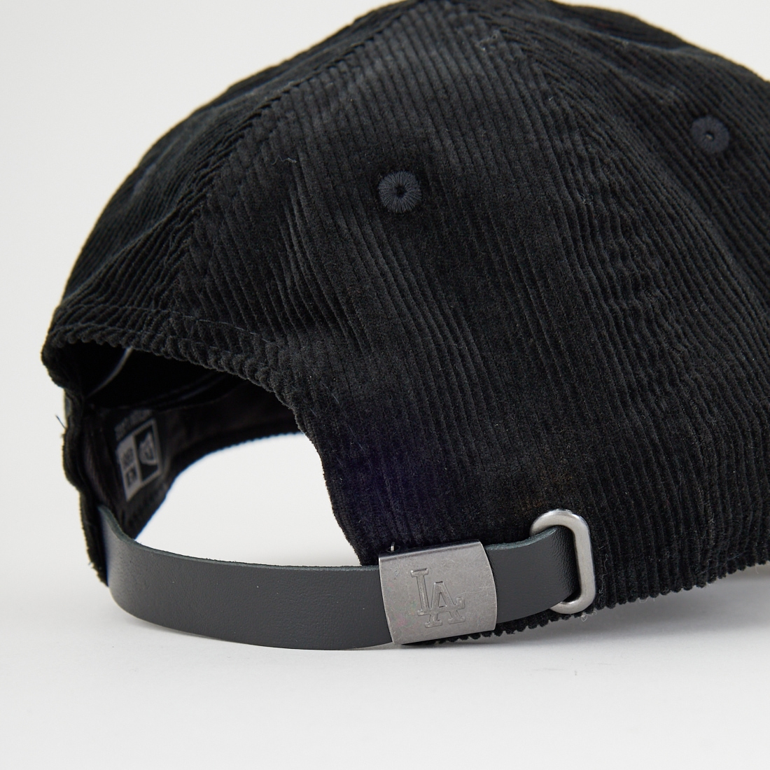 NEW ERA [ニューエラ] 9TWENTY マイクロコーデュロイ ロサンゼルス・ドジャース [14667971] LOSDOD BLK