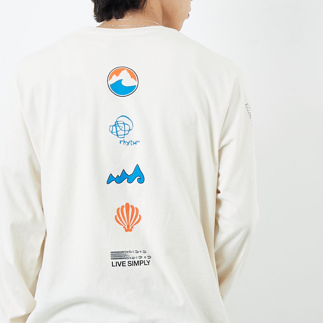 patagonia [パタゴニア] メンズ ロングスリーブ ロングウェイラウンド オーガニックTシャツ [37821] UDNL &&モデル身長：179cm 着用サイズ：M&&