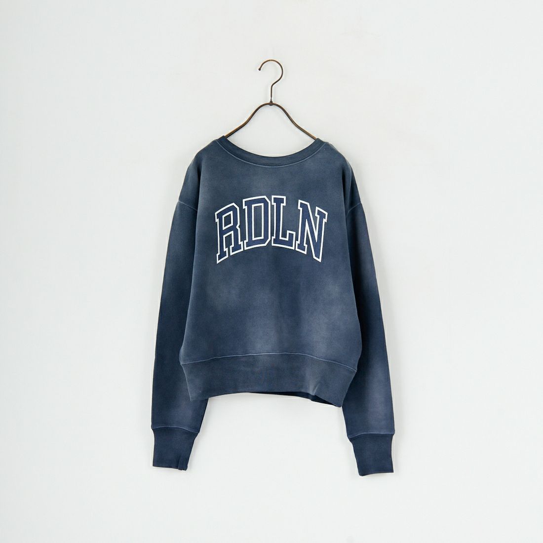 【RHODOLIRION /ロドリリオン】 スウェット RhodolirioN [ロドリリオン] ロゴタイプクルーネックスウェット