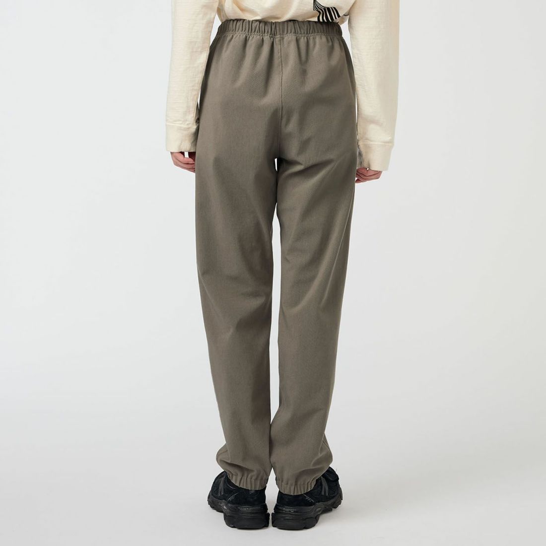 THE NORTH FACE PURPLE LABEL [ザ ノースフェイス パープルレーベル] フィールドストレッチリブパンツ [N25FC034] AH ASPHALT &&モデル身長：162cm 着用サイズ：WS&&