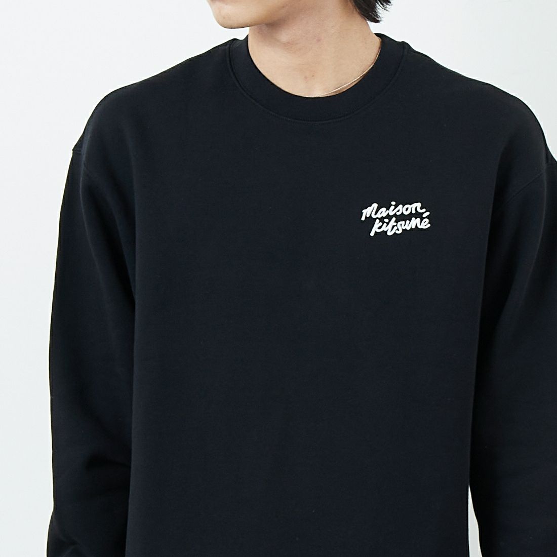 MAISON KITSUNE [メゾン キツネ] ハンドライティング コンフォートスウェット [MM00315KM0341] O197 BK/WH &&モデル身長：179cm 着用サイズ：M&&