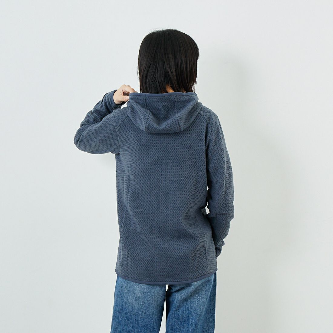 patagonia [パタゴニア] キッズ R1 エア フルジップ フーディ [64810] SMDB &&モデル身長：162cm 着用サイズ：KID-XXL&&