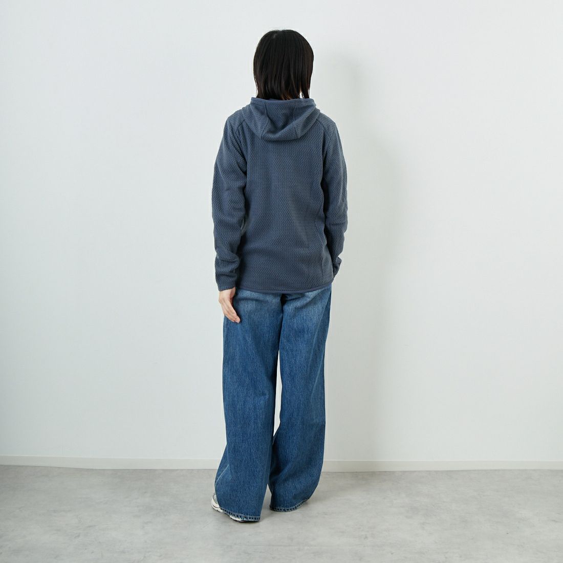patagonia [パタゴニア] キッズ R1 エア フルジップ フーディ [64810] SMDB &&モデル身長：162cm 着用サイズ：KID-XXL&&
