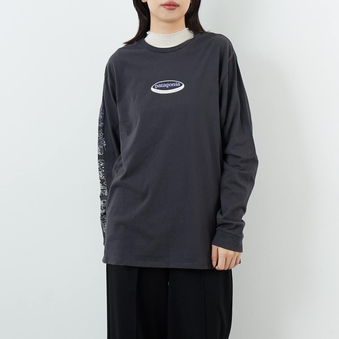 patagonia [パタゴニア] メンズ ロングスリーブ ロングウェイラウンド オーガニックTシャツ [37821] INBK &&モデル身長：162cm 着用サイズ：S&&