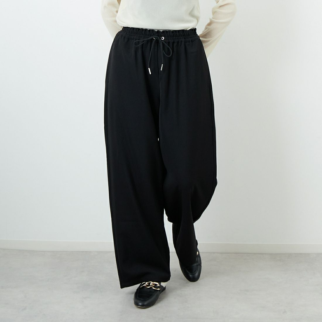 Jeans Factory Clothes [ジーンズファクトリークローズ] イージーワイドパンツ [IN18-PT-5] BLACK &&モデル身長：162cm 着用サイズ：36&&
