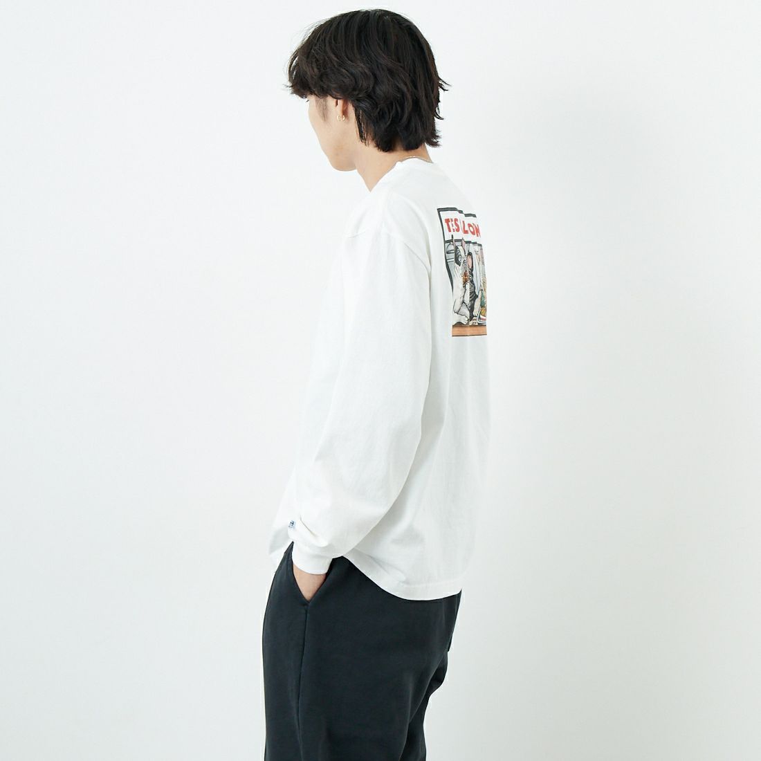 The Endless Summer [エンドレスサマー] CALIFORNIA PIZZA DINER ロングスリーブTシャツ [FH-25774328] 07 WHITE &&モデル身長：179cm 着用サイズ：M&&