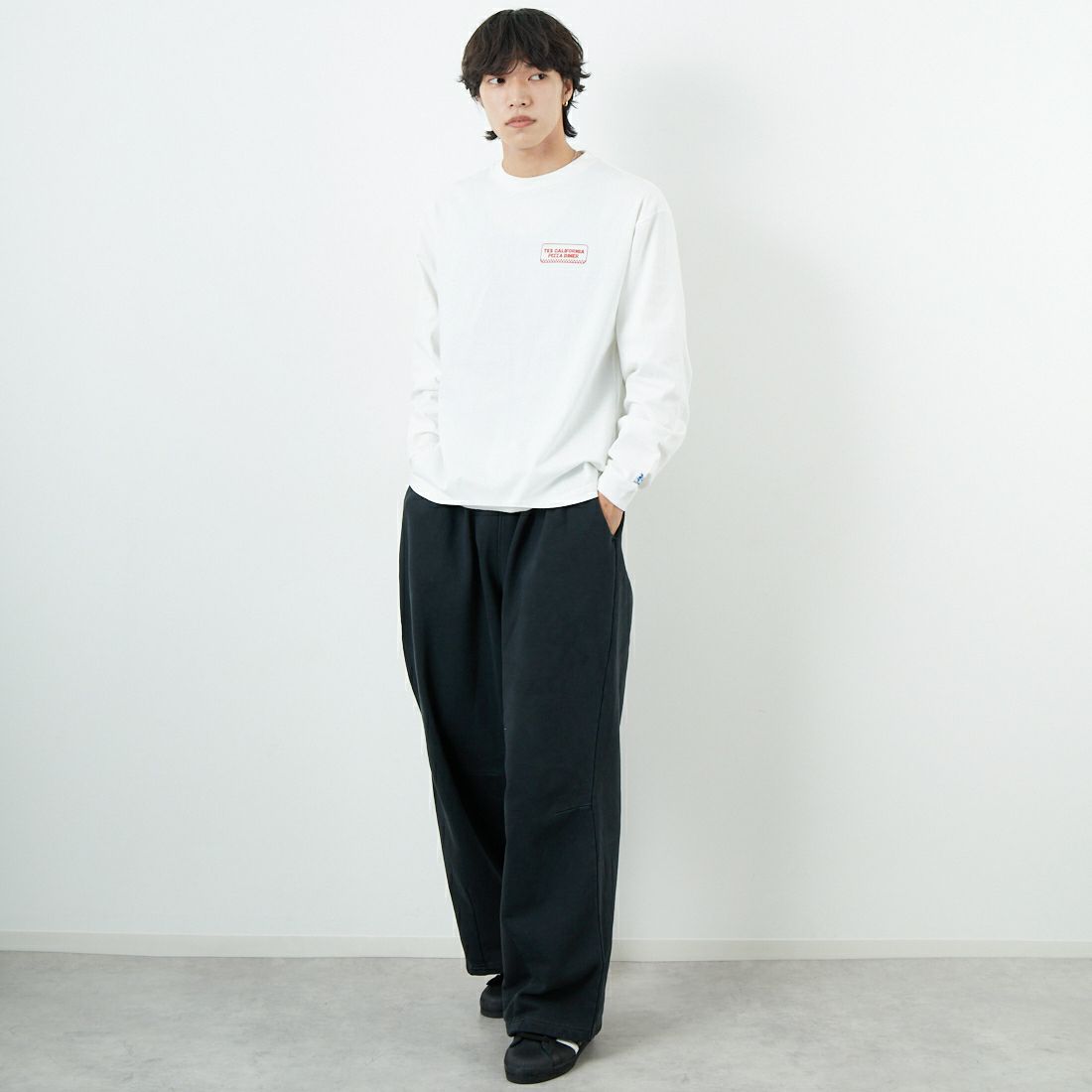 The Endless Summer [エンドレスサマー] CALIFORNIA PIZZA DINER ロングスリーブTシャツ [FH-25774328] 07 WHITE &&モデル身長：179cm 着用サイズ：M&&