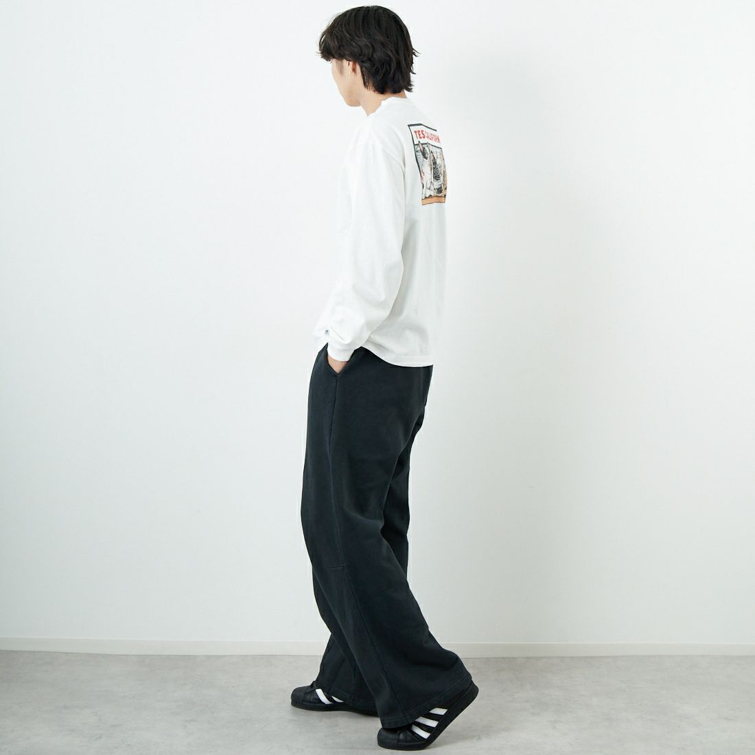 The Endless Summer [エンドレスサマー] CALIFORNIA PIZZA DINER ロングスリーブTシャツ [FH-25774328] 07 WHITE &&モデル身長：179cm 着用サイズ：M&&