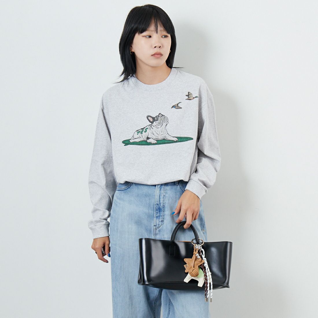 The Endless Summer [エンドレスサマー] 4カラーロゴプリント ロングスリーブTシャツ [FH-25774326] 03 MIX GRY &&モデル身長：167cm 着用サイズ：S&&