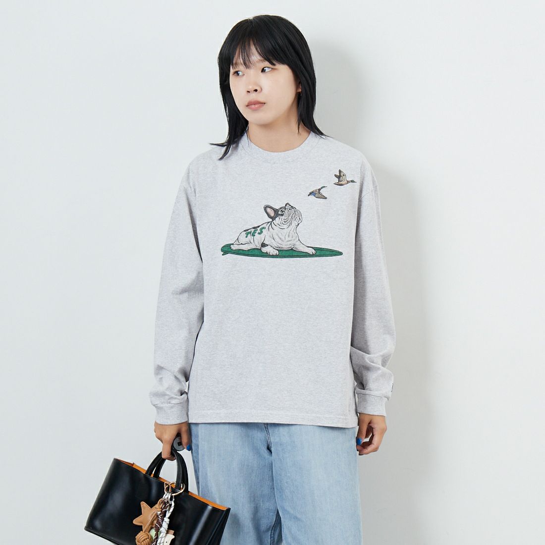 The Endless Summer [エンドレスサマー] 4カラーロゴプリント ロングスリーブTシャツ [FH-25774326] 03 MIX GRY &&モデル身長：167cm 着用サイズ：S&&