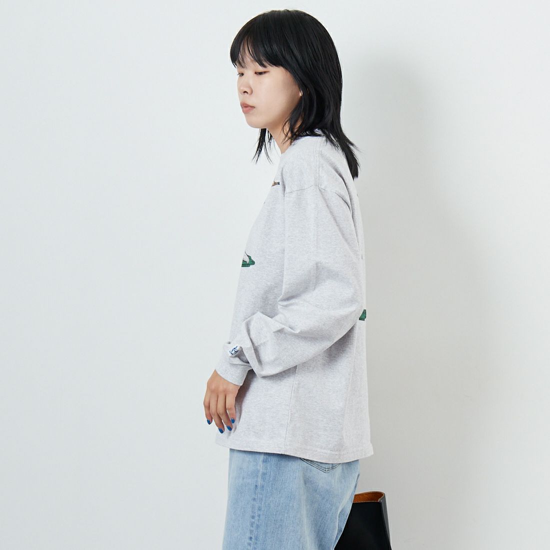 The Endless Summer [エンドレスサマー] 4カラーロゴプリント ロングスリーブTシャツ [FH-25774326] 03 MIX GRY &&モデル身長：167cm 着用サイズ：S&&