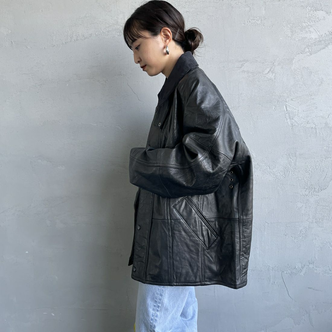 yoused [ユーズド] 別注 ドライバーズジャケット [JFY-244-092-JF] BLACK &&モデル身長：150cm 着用サイズ：0&&