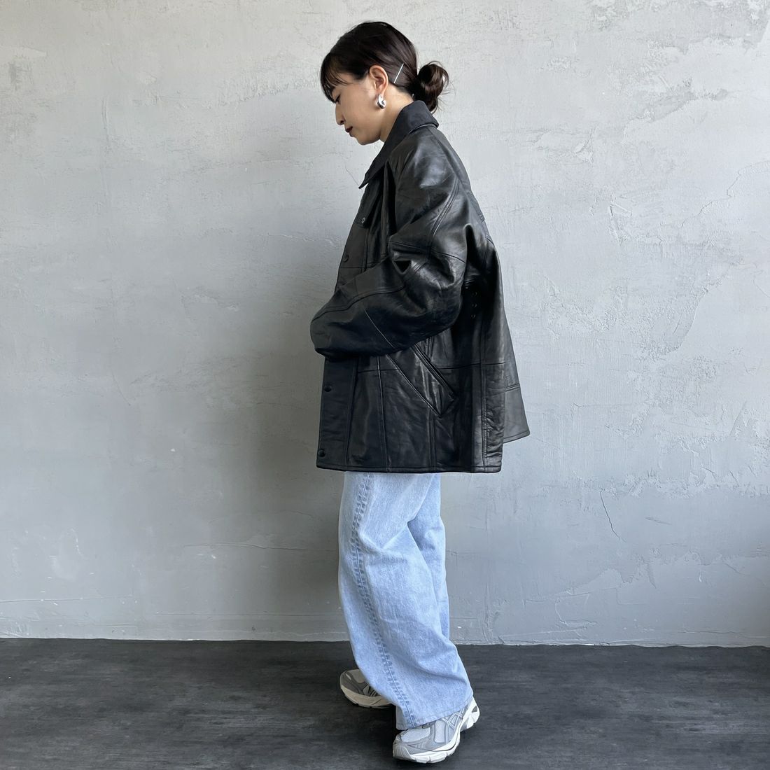 yoused [ユーズド] 別注 ドライバーズジャケット [JFY-244-092-JF] BLACK &&モデル身長：150cm 着用サイズ：0&&