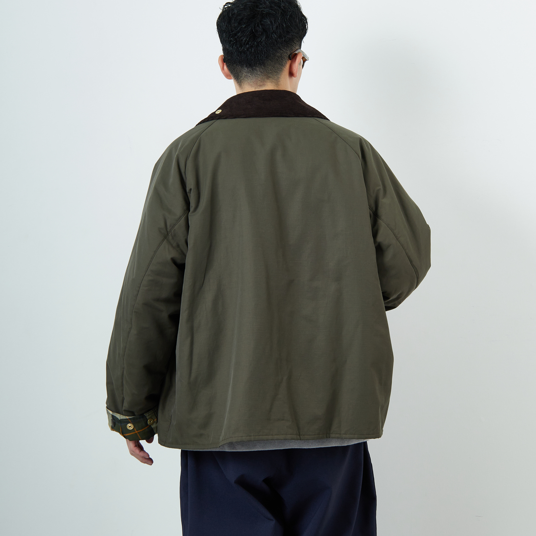 Barbour [バブアー] 別注 中綿入り TRANSPORT トランスポートジャケット [MCAS205-JF] OLIVE &&モデル身長：168cm 着用サイズ：40&&