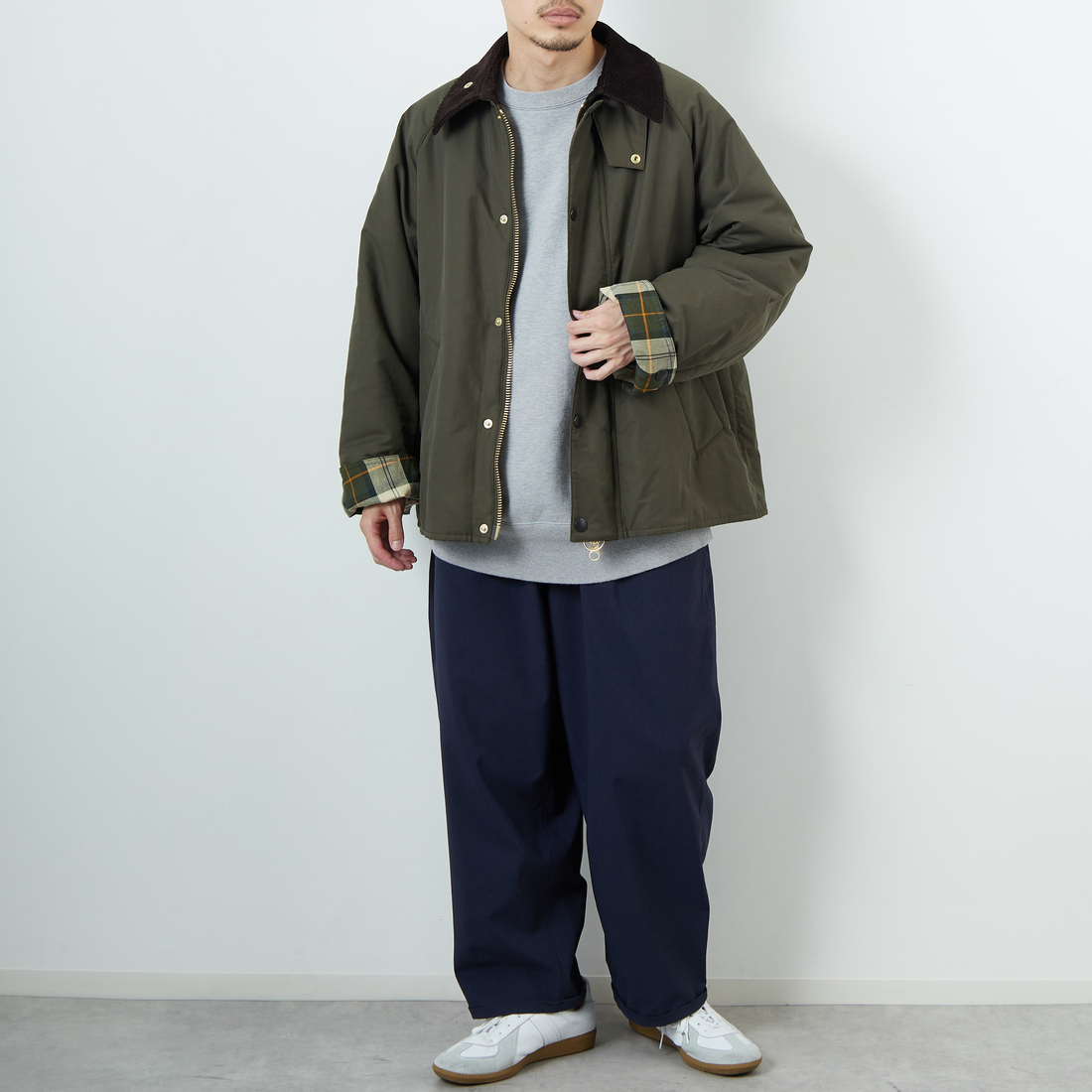 Barbour [バブアー] 別注 中綿入り TRANSPORT トランスポートジャケット [MCAS205-JF] OLIVE &&モデル身長：168cm 着用サイズ：40&&