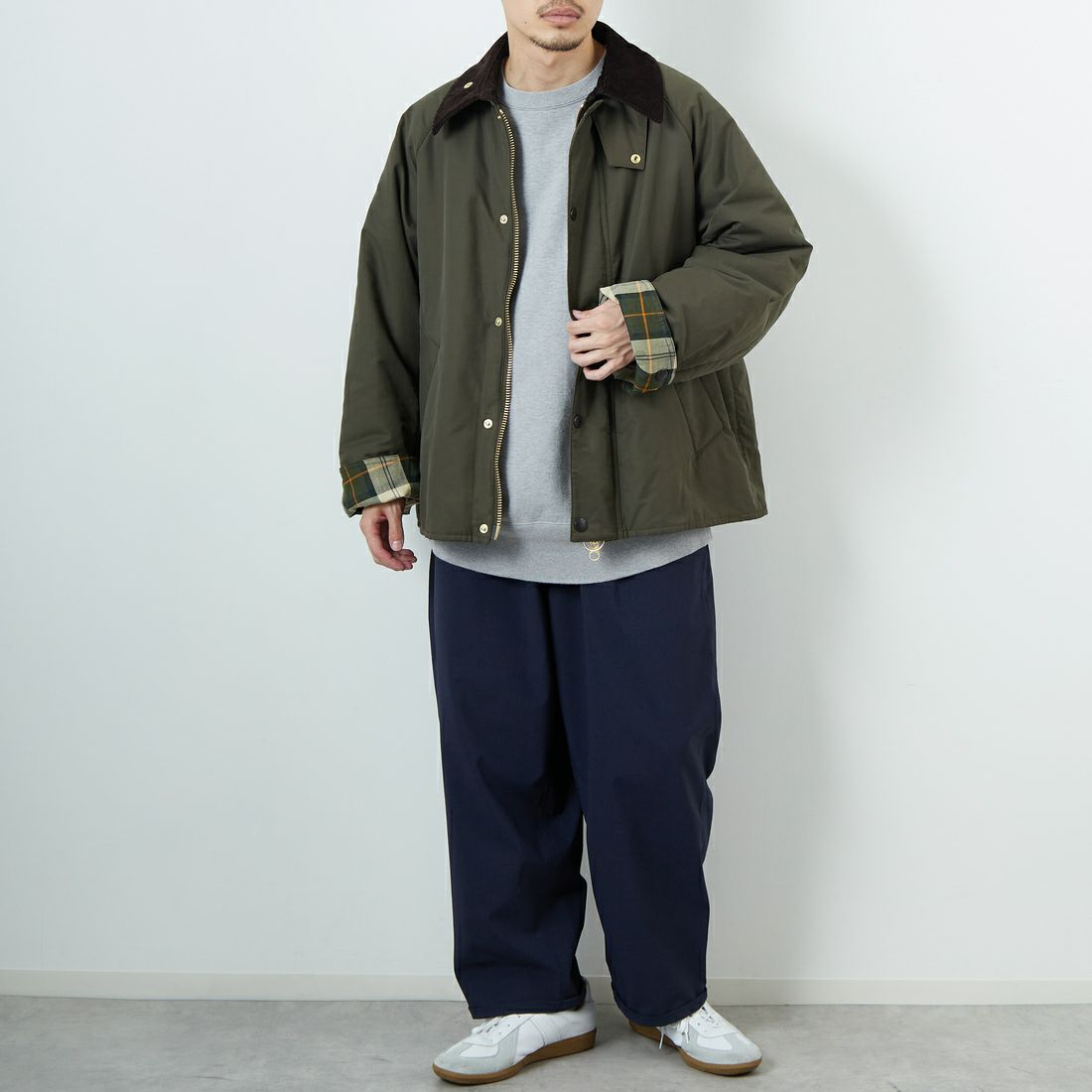 Barbour [バブアー] 別注 中綿入り TRANSPORT トランスポートジャケット [MCAS205-JF] OLIVE &&モデル身長：168cm 着用サイズ：40&&