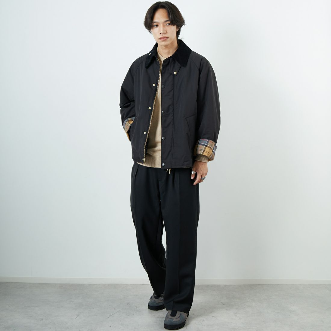 Barbour [バブアー] 別注 中綿入り TRANSPORT トランスポートジャケット [MCAS205-JF] BLACK &&モデル身長：179cm 着用サイズ：42&&