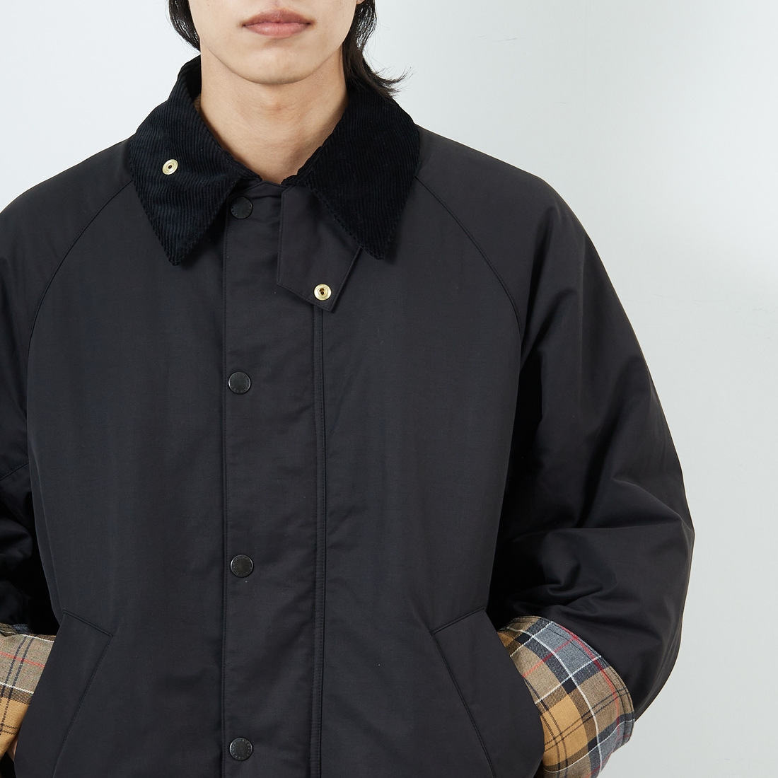 Barbour [バブアー] 別注 中綿入り TRANSPORT トランスポートジャケット [MCAS205-JF] BLACK &&モデル身長：179cm 着用サイズ：42&&