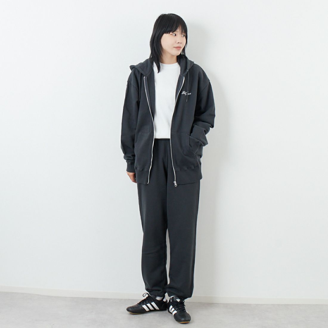 専用　Straight Up グラフィックスウェット XL 黒 売切れ前に XLARGE GRAFFITI CREWNECK SWEAT グラフィック刺繍◎ (X